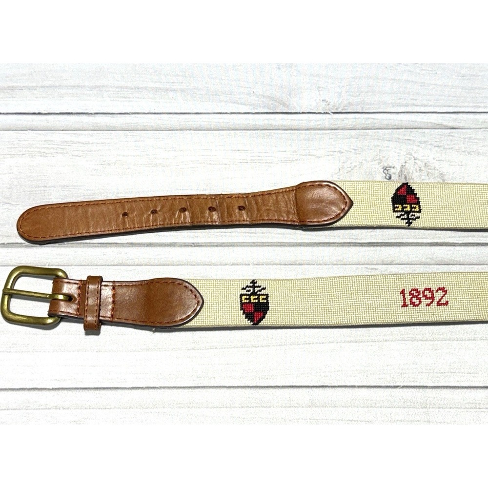 Smathers & Branson Belt 36 Beige Chevy Chase Club Crest Needlepoint Leather Golf